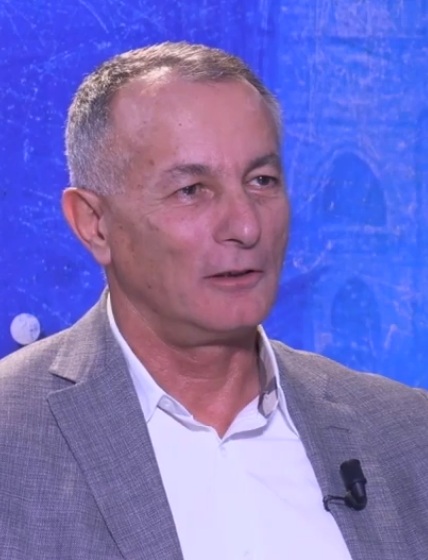 بحبّوا ‫لجبران‬ يغنجوا.. و ‫علي حسن خليل‬ عم يتفرّج؟